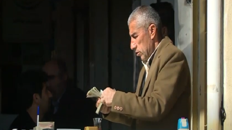 ١٠٠ لیره‌ ترکی: ١٧،٠٠٠ دینار عراقی